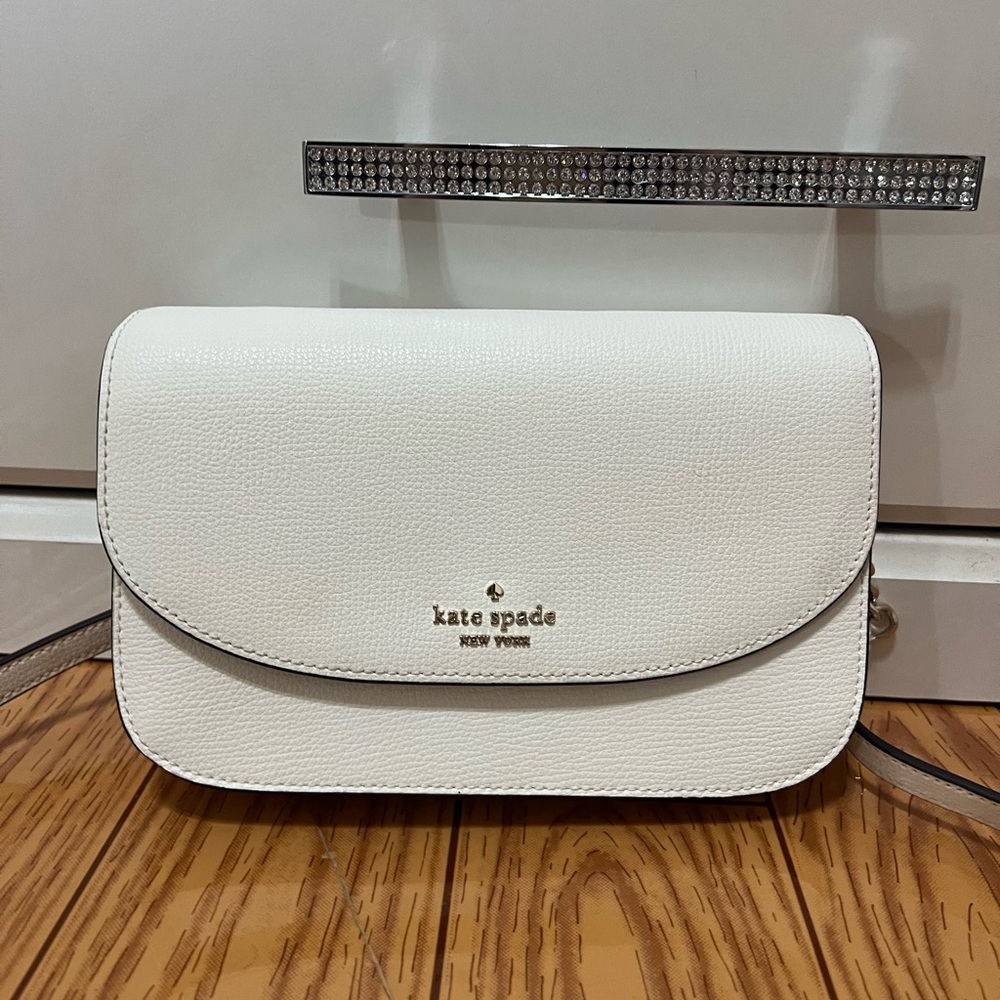 White Kate spade cross body purse